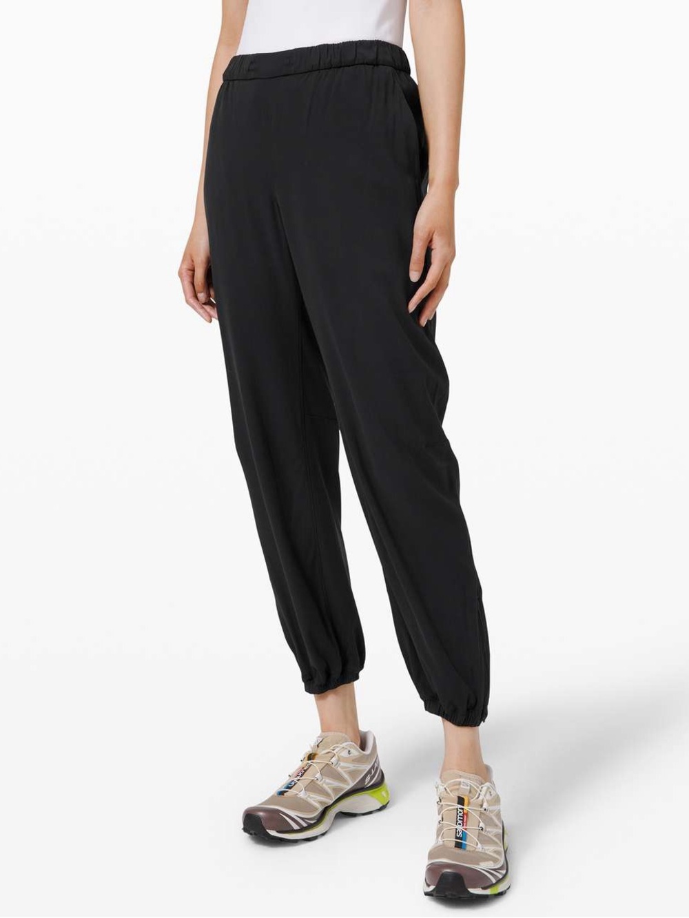 NWOT Lululemon Essential Mid Rise Elastic Zipper Cuffs Jogger Black 4